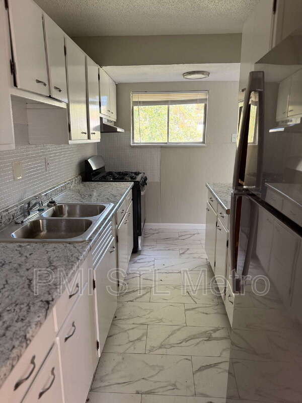 205 Grampian Rd, Saint Louis, MO 63137 - photo 7