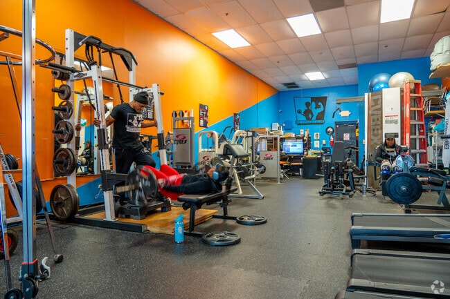 NC Fitness Club offers personal fitness training to Northeast Raleigh residents.