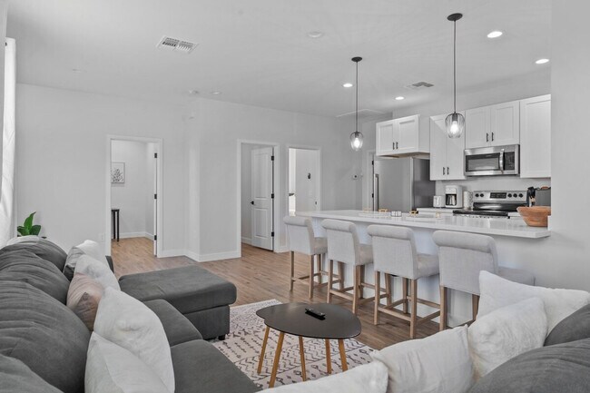 3757 E Van Buren St unit ID1244328P, Phoenix, AZ 85008 - photo 4