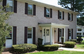 19 Evergreen Ave, Hamden, CT 06518