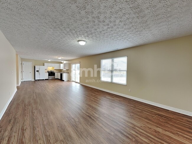 82 Richard Ave, South Bloomfield, OH 43103 - photo 4