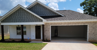 125 Longleaf Ln, Enterprise, AL 36330