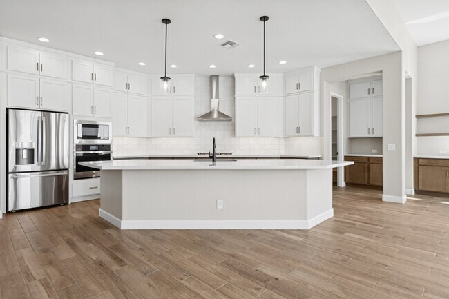 18927 W Lawrence Rd, Waddell, AZ 85355 - photo 5