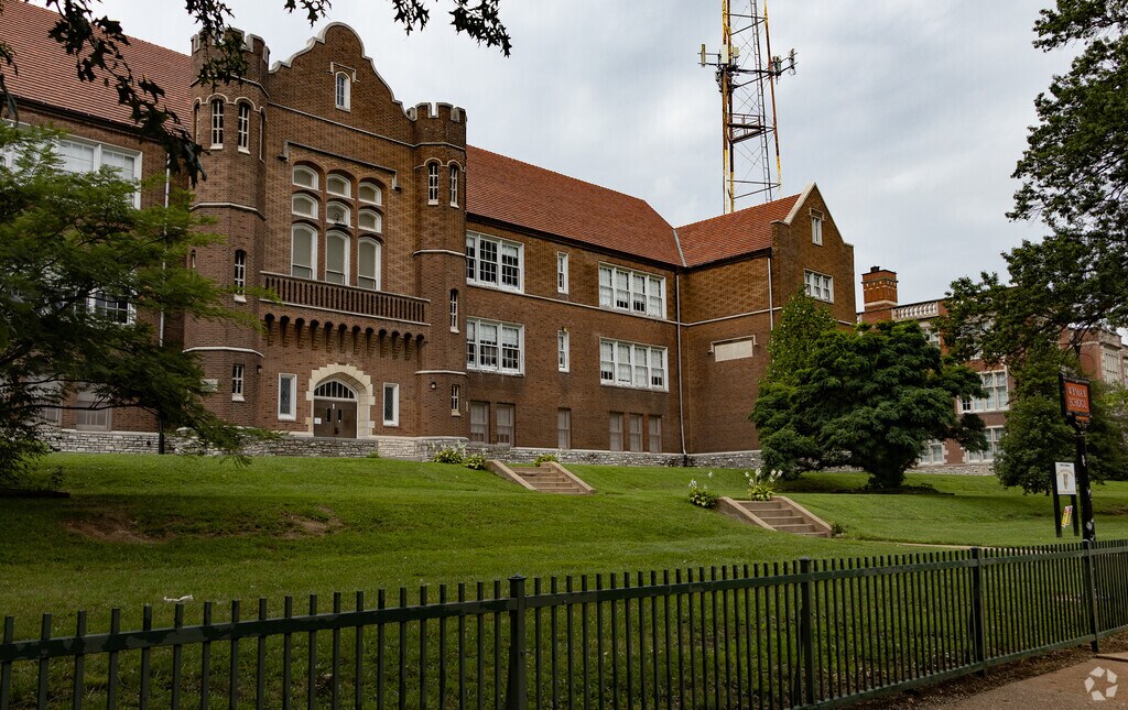New American Preparatory Academy building in The Gate.