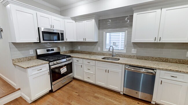 124 Pearl St unit 1, Somerville, MA 02145 - photo 2