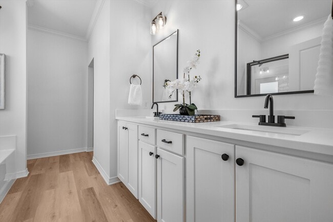 17-Primary Bathroom - 01.jpg