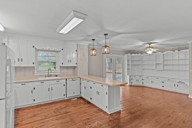 110 Byrd St, Enterprise, AL 36330 - photo 7