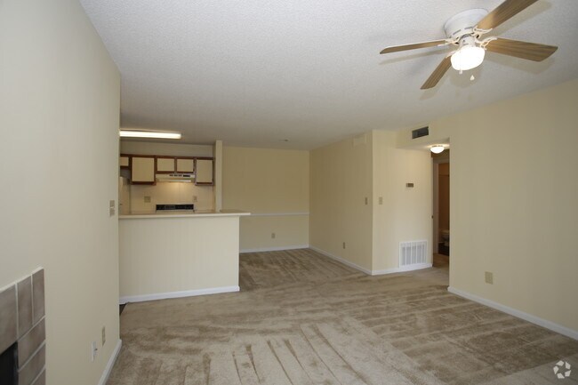 Oak Ridge Trace, Morrow, GA 30260 - photo 6