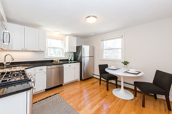 152 Brown St unit 2L, Waltham, MA 02453 - photo 4