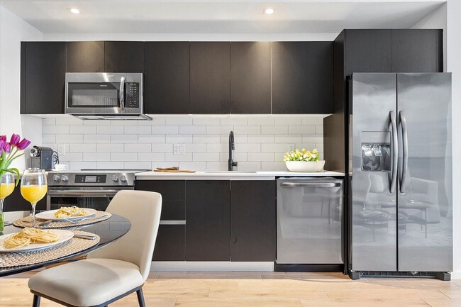 The Elser unit ID1372297P, Miami, FL 33132 - photo 3