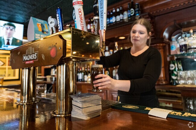 Grab a pint at O'Conners Restaurant & Bar.