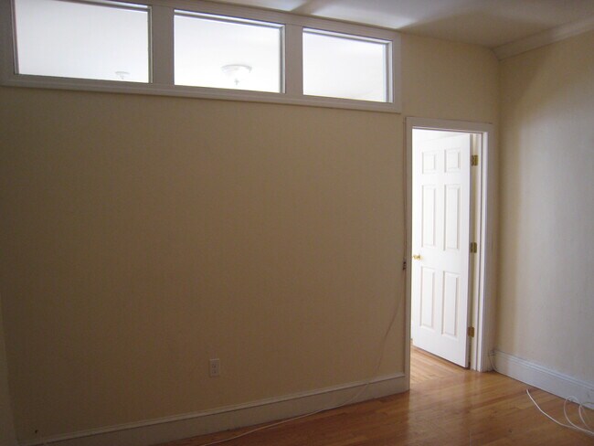 54 Egmont St unit 2, Brookline, MA 02446 - photo 3