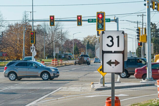 Many roads intersect through Lincoln Park Kenosha making it easy to get around town.