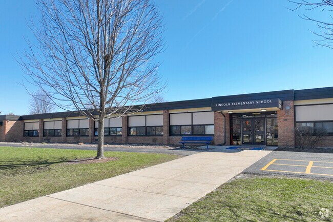 Lincoln Elementary in District 428 serves families in DeKalb.