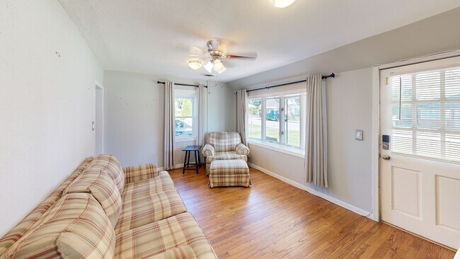 3175 Baybriar Rd, Dundalk, MD 21222 - photo 2