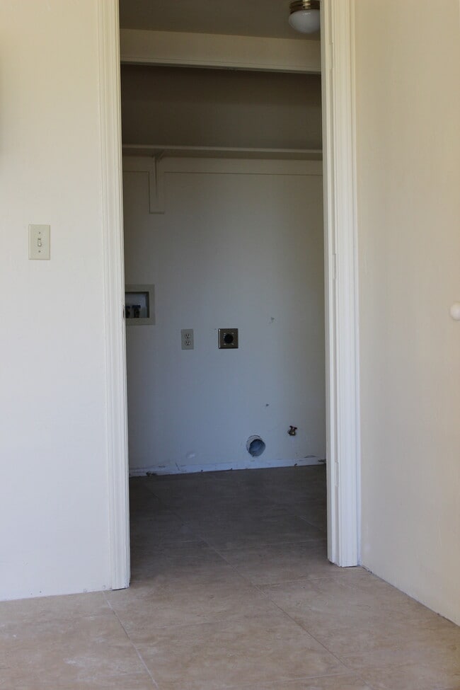 4430 N Duke Dr unit A, downstairs unit, Prescott Valley, AZ 86314 - photo 4