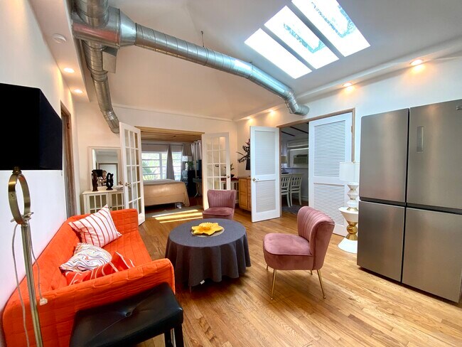 500 NE 62nd St unit Cozy 2 BR apartment, Miami, FL 33138 - photo 3