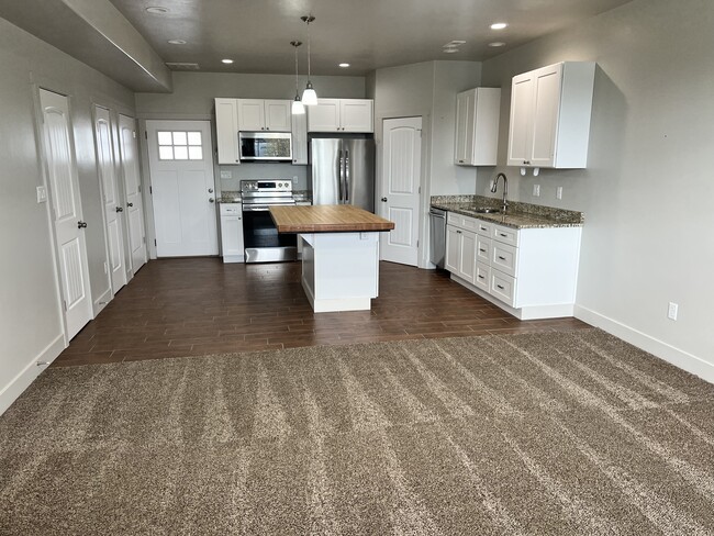 187 Courthouse Way unit 100, Rigby, ID 83442 - photo 4