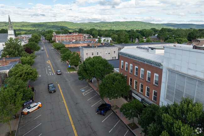 Greenfield Commonwealth Virtual School is located in Greenfield, MA.