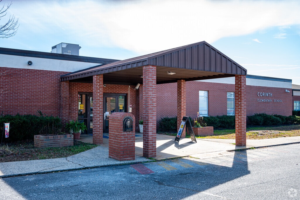 Corinth Elementary School provides education in 
Cherokee County.