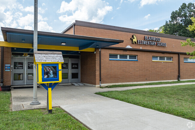 Blairwood Elementary School has a student to teacher ratio of 19 to 1.