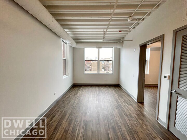 951 W Dakin St unit 1, Chicago, IL 60613 - photo 1