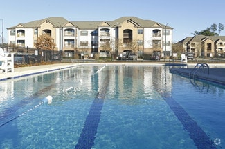 2850 Compass Ct, Fort Bragg, NC 28307