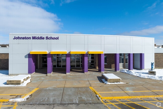 Many middle schools in Herrold can attend Johnston Middle School.