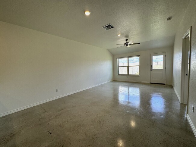 1234 Lehmann Dr unit B, Copperas Cove, TX 76522 - photo 2