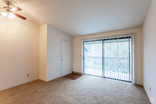 1BR, 1BA - 620 SF