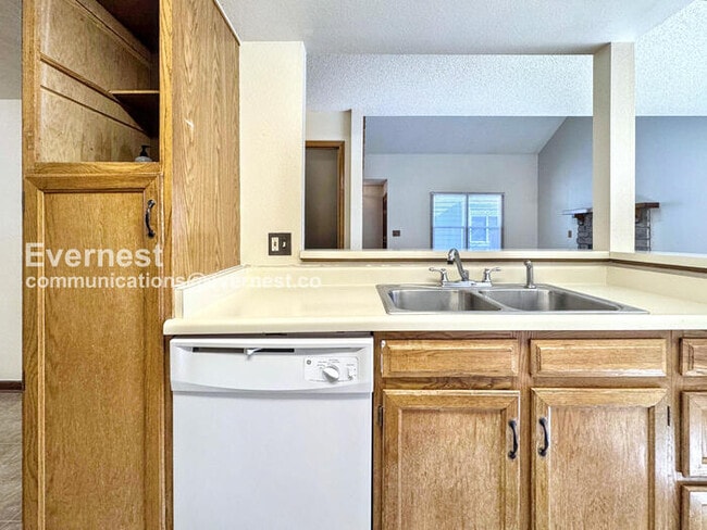 11595 E Cornell Cir, Aurora, CO 80014 - photo 3