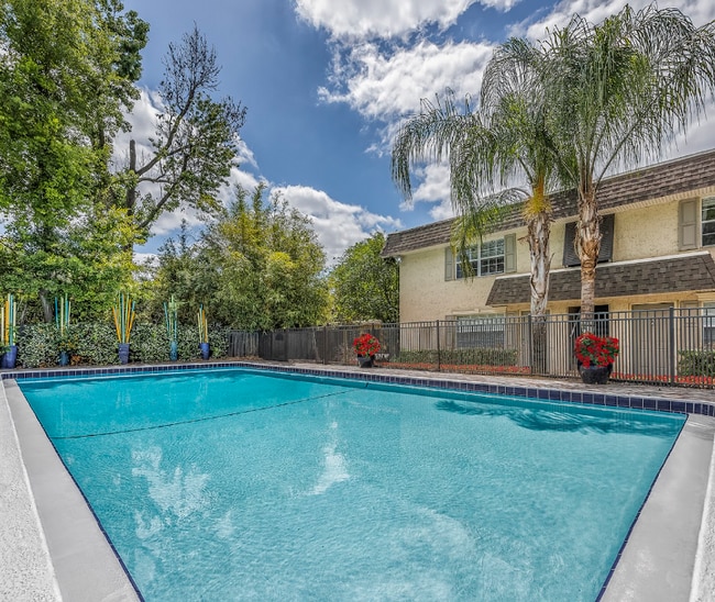 2166 Dunsford Terrace unit 2, Jacksonville, FL 32207 - photo 2