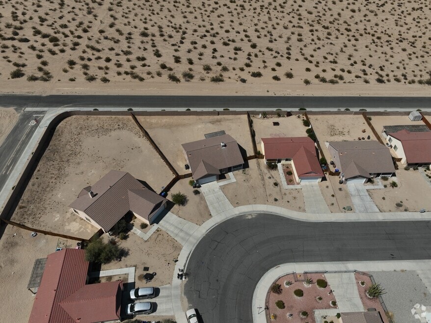71502 Florida Dr, Twentynine Palms, CA 92277 - photo 2