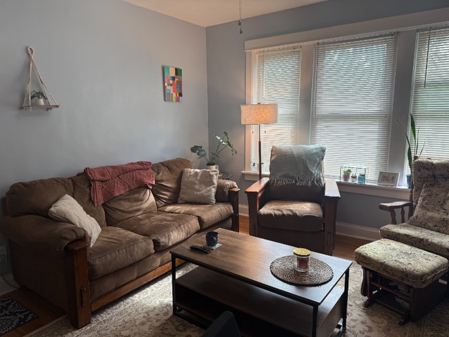 5225 Bancroft Ave, Saint Louis, MO 63109 - photo 2