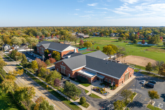 Educational opportunities abound for students at Clarendon Hills Middle School.