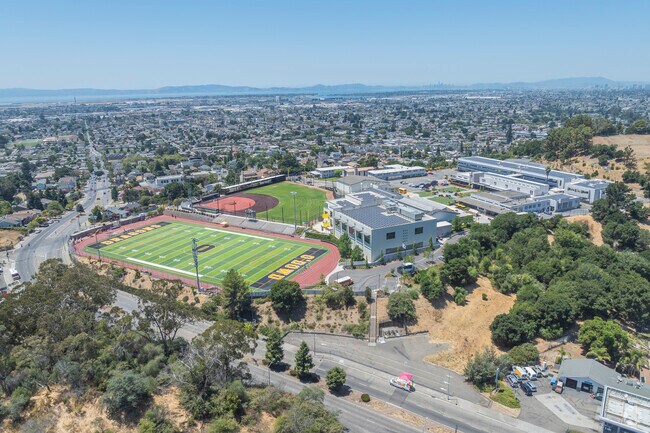Oak Knoll's Bishop O' Dowd High School enjoys scenic views and modern sports facilities.