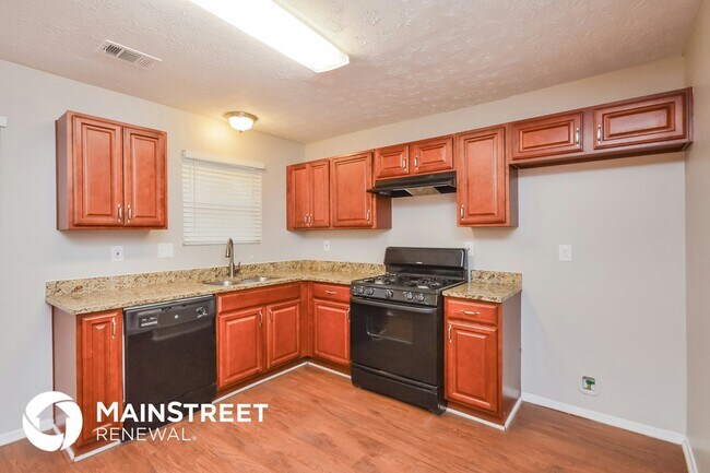 4599 Garden Hills Dr, Stone Mountain, GA 30083 - photo 7