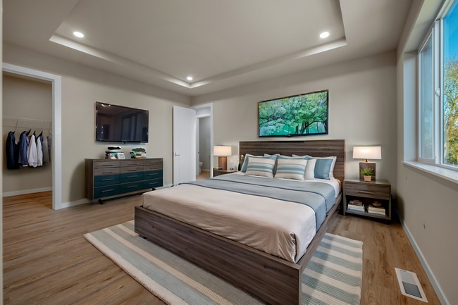 28 - Bedroom - Modern - 5.jpg