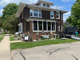 219 S 4th St Unit Upper Unit, Stoughton, WI 53589