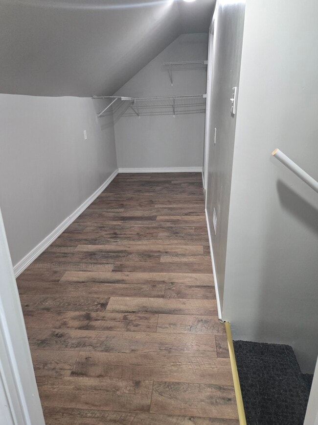 Closet/walkway