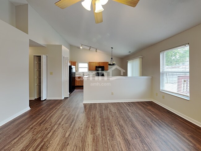 1090 Meadowview Ct, Franklin, IN 46131 - photo 3