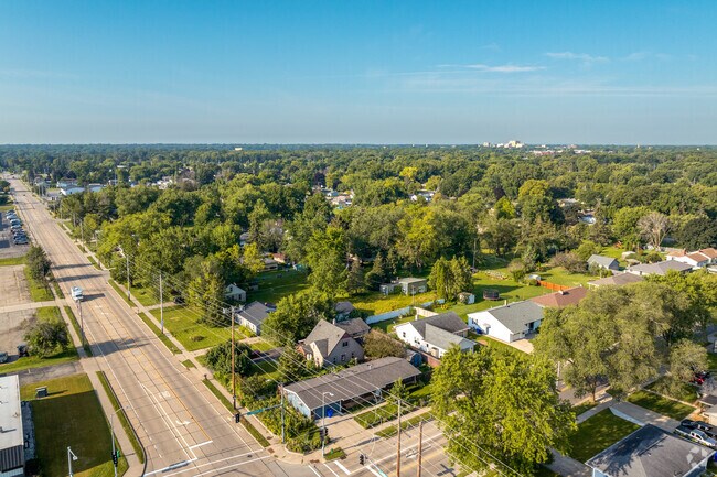 Huntley Houses is a mostly residential area located in north central Appleton.