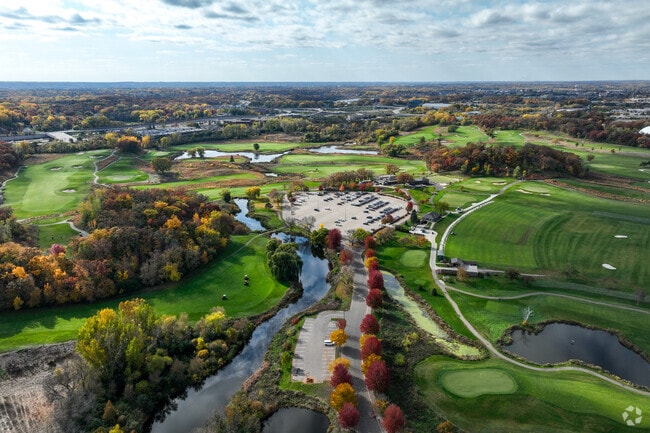 Braemar Golf Course is right next to the Dewey Hill neighborhood.