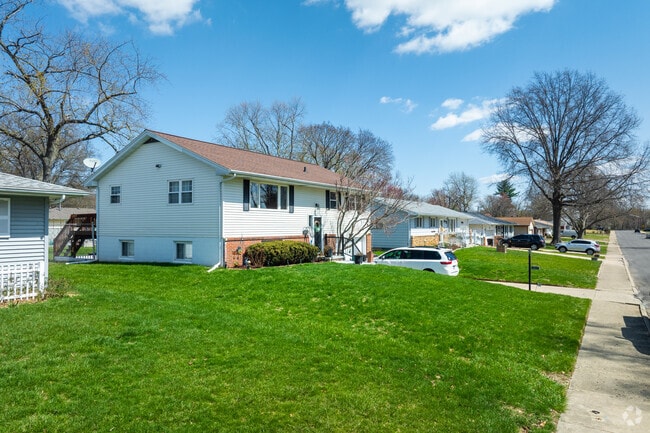 Split levels are a common sight in Hamilton Park.