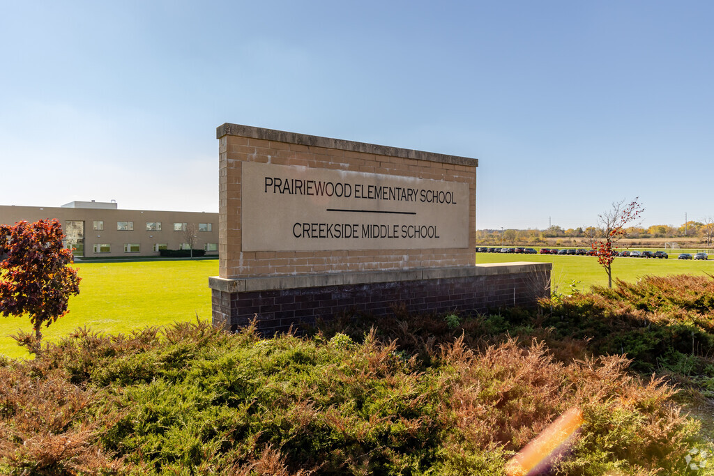 Creekside Middle School is a public school located in Woodstock.