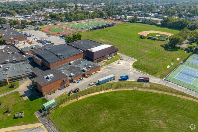 Deer Park High School teaches students in grades 9-12.