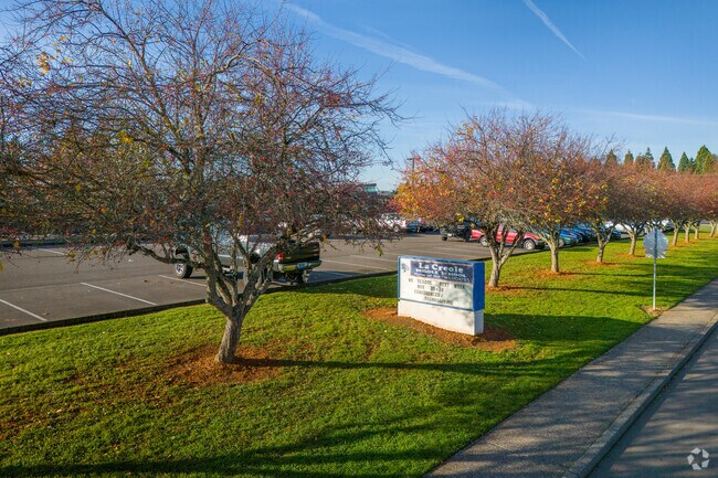 LaCreole Middle School is a public school serving students around Dallas.