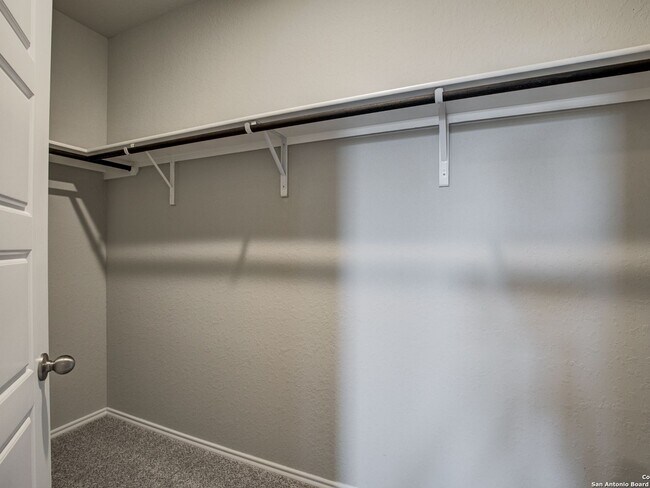 300 Ivy Rd, Seguin, TX 78155 - photo 3