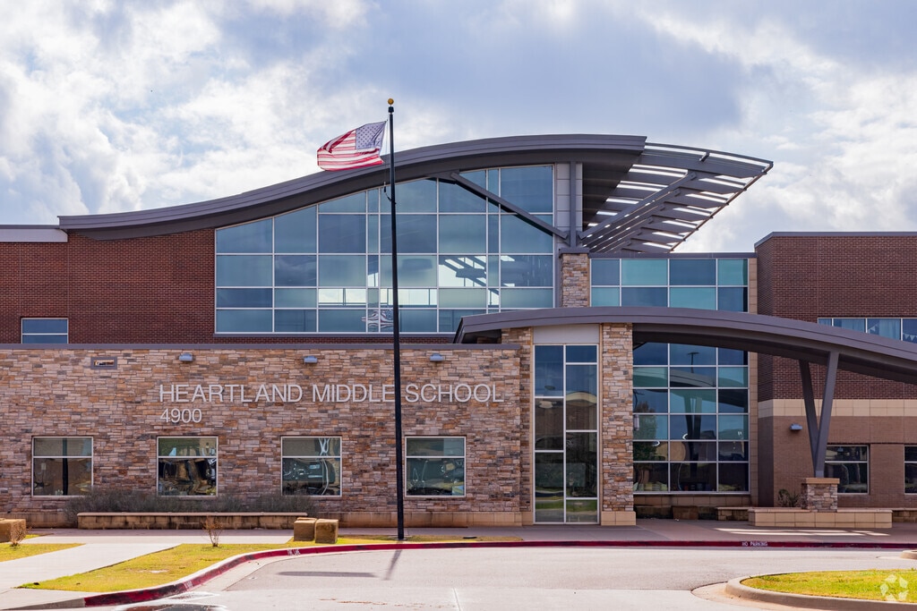 Heartland Middle School provides education in the neighborhood of Deer Creek.