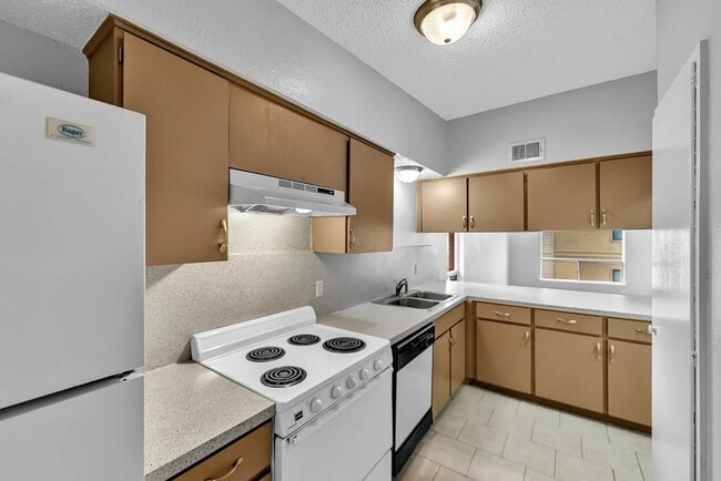 803 Oakland St unit 1, Denton, TX 76201 - photo 3